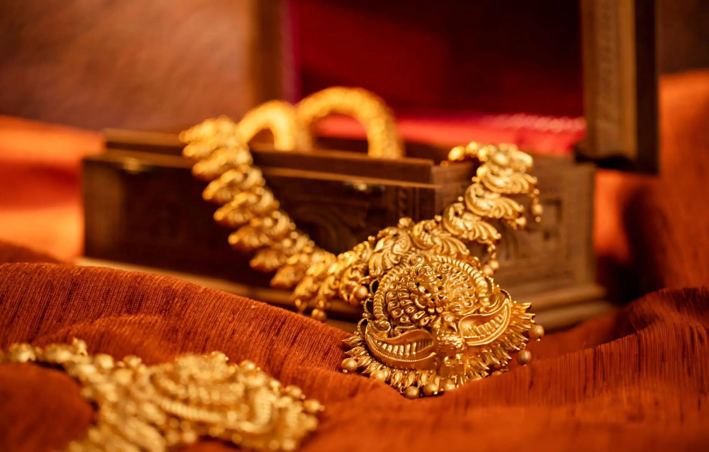 Gold and Silver Rates Today – What Is Driving the Price Movement?